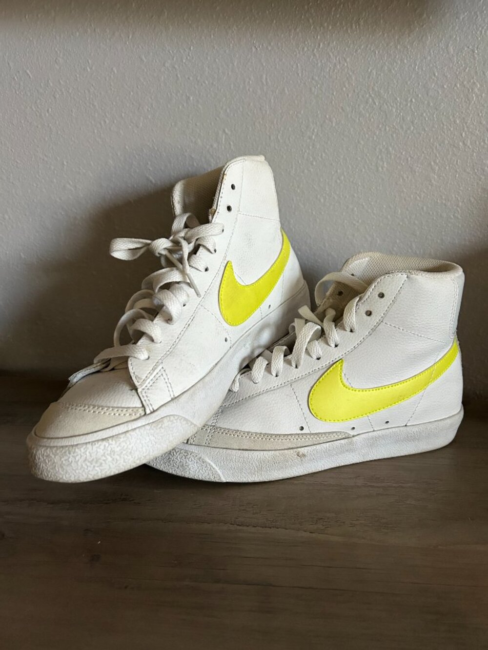 Mens 9.5 Nike Blazers